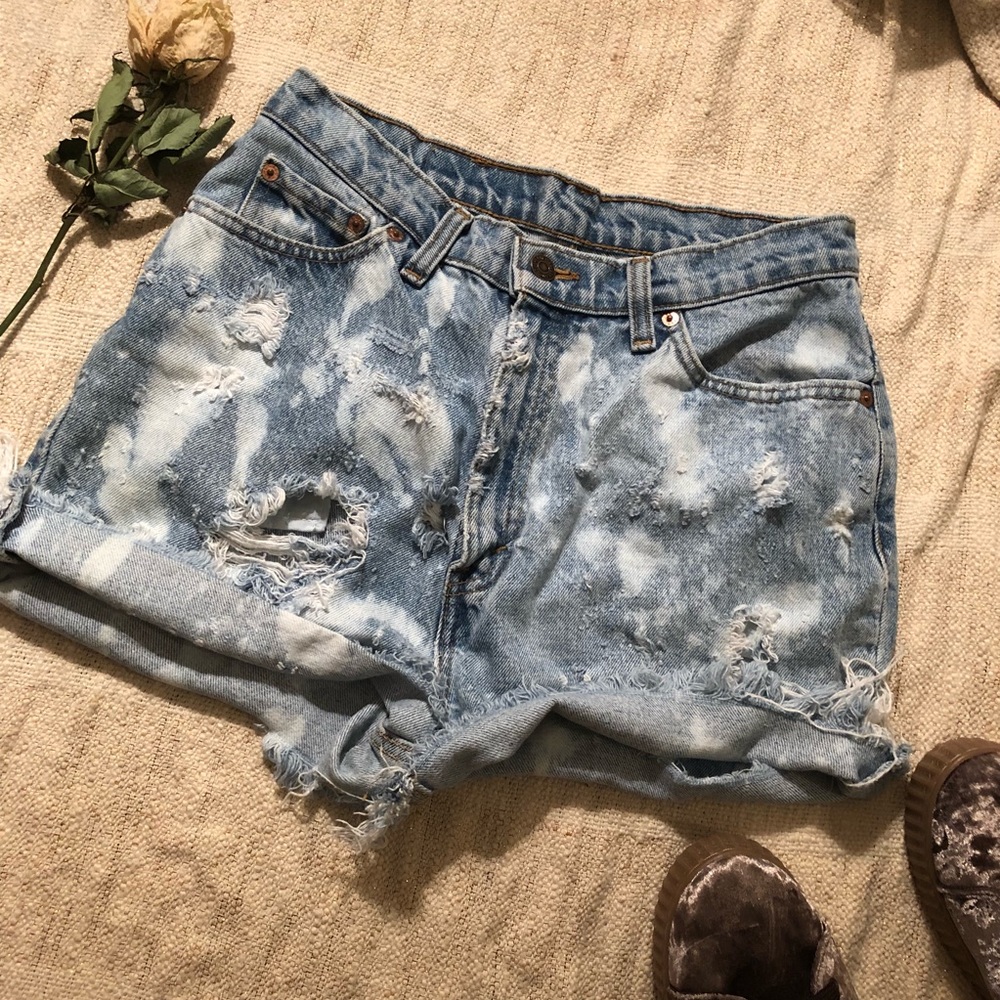 Levi cutoff Jean shorts